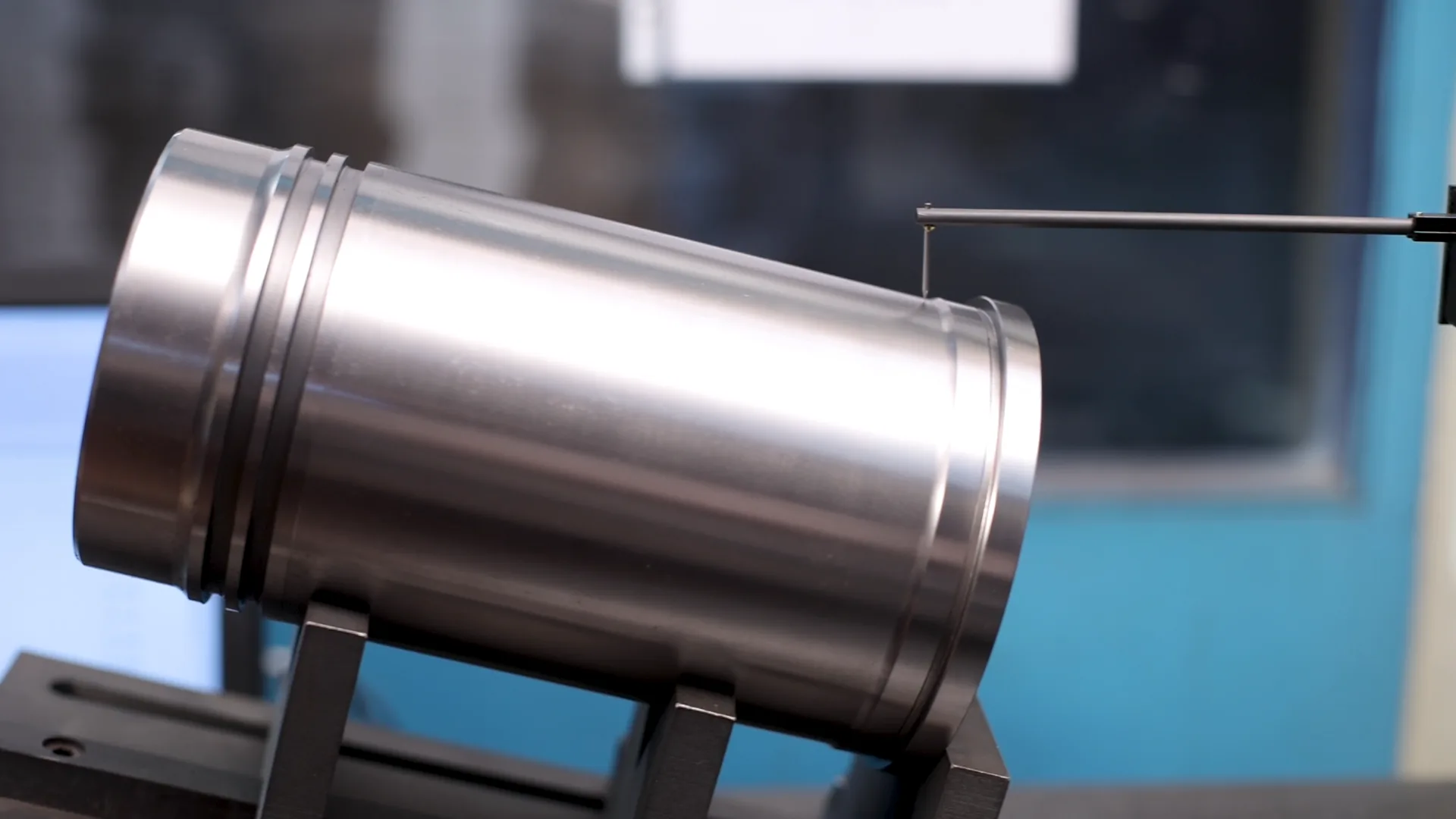 Taylor Hobson Talysurf-50 measuring surface roughness, contour and waviness at Esteem Auto
